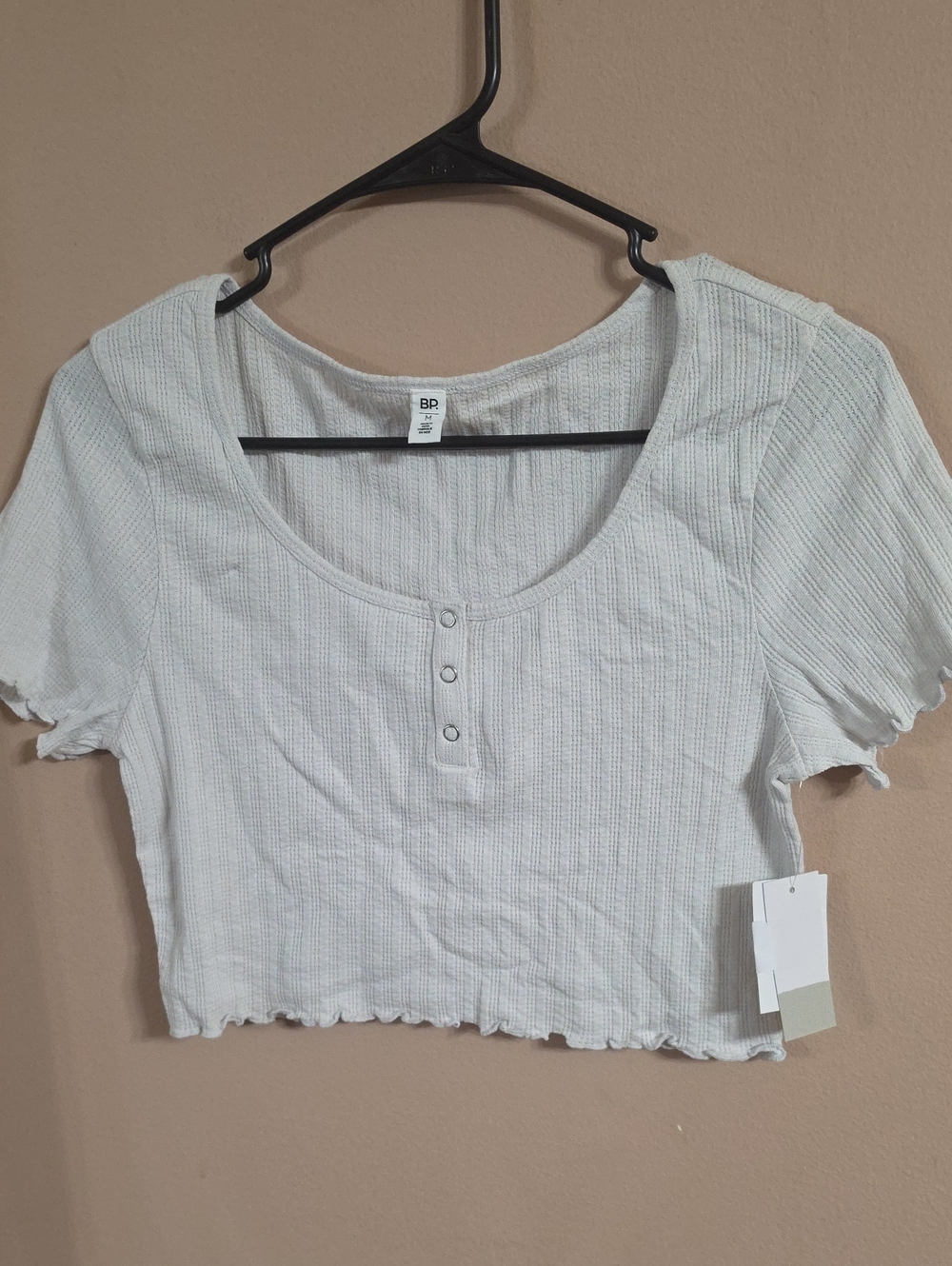 bp Ribbed Scoop-Neck Cropped Henley Top in Light Gray